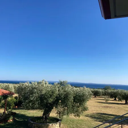 Giannoula Vila Gerakini